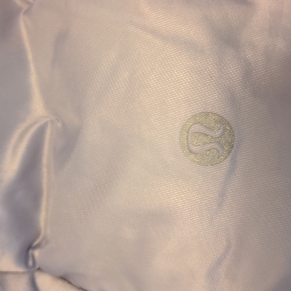 Lululemon Size 6 Light Purple Goose Down Zip Front Vest - Picture 7 of 11